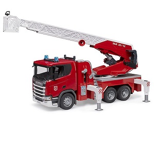 Bruder 3591 - Bruder 03591 Scania Super 560R brandweerwagen met licht en geluid, ladder en licht en geluidsmodule (nieuw model 2023) aanbieding