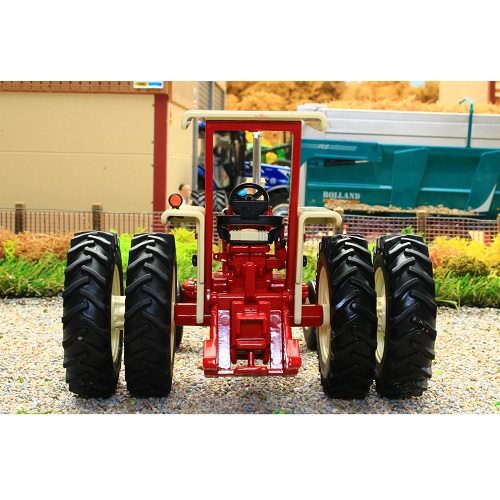 Britains 43363 - Britains Britains 43363 IH Farmall 1206 tractor Limited Edition schaalmodel - Britains 43363